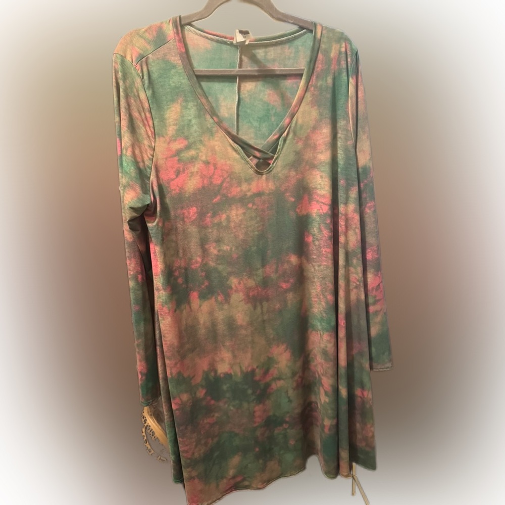 Yahada 1x marbled green and pink dress, great for a night on the town